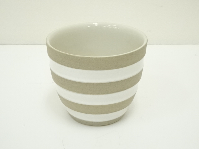 Pottery & Ceramics